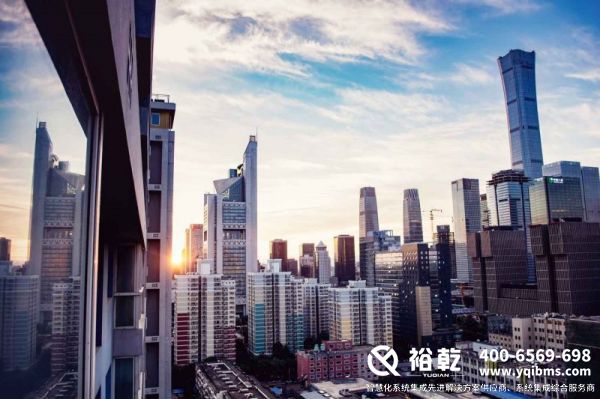 能耗監(jiān)測(cè)系統(tǒng)，數(shù)據(jù)分析，報(bào)告生成，多平臺(tái)支持